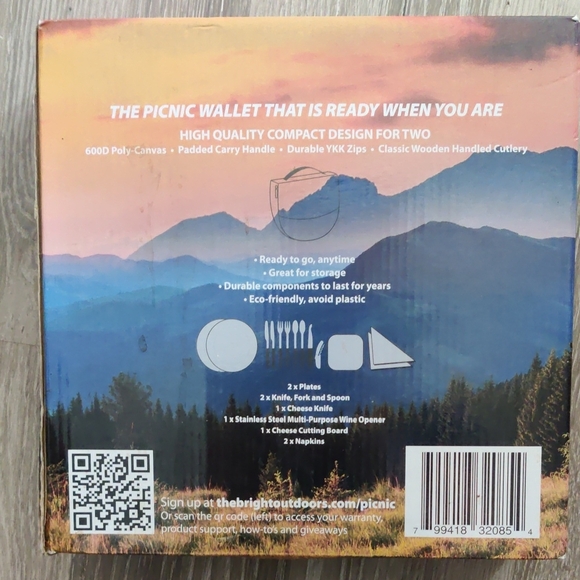 Portable Picnic Cutlery Set with Plates and Corkscrew - Olive Interior - Picture 6 of 7